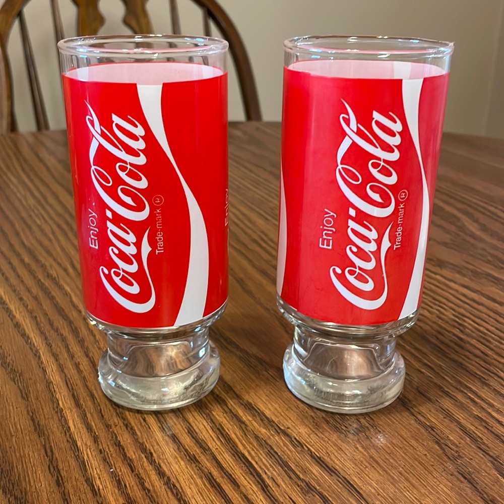 Coca-cola pedestal glasses